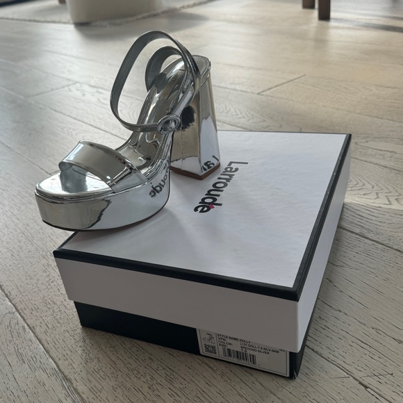 Larroude Dolly Heel Sandal in color Silver, Size 7.5, New with Box - Picture 2 of 6